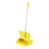 Aricasa plastic tipping dustpan white