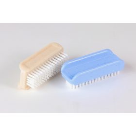 Plastová kefka na nechty, jednoradová (42411)