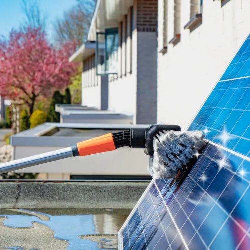 Teleszkópos napelem tisztító kefe – alumínium nyéllel, vízcsatlakozással, vegyszer adagolóval + üveg lehúzóval 6,5 m